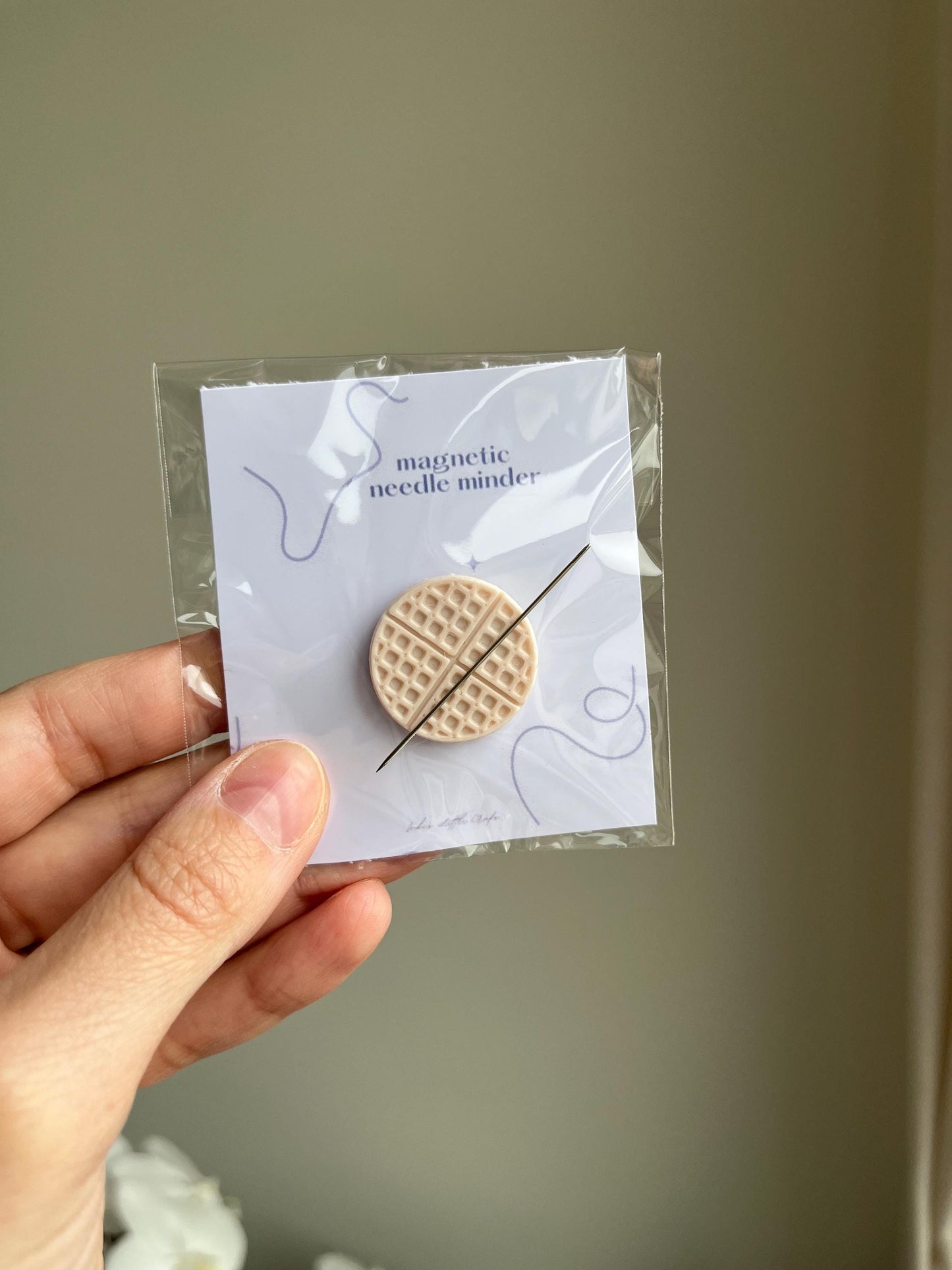 Magnetic Needle minder | Waffle magnetic needle minder| Pin Needle minder | Waffle needle minder
