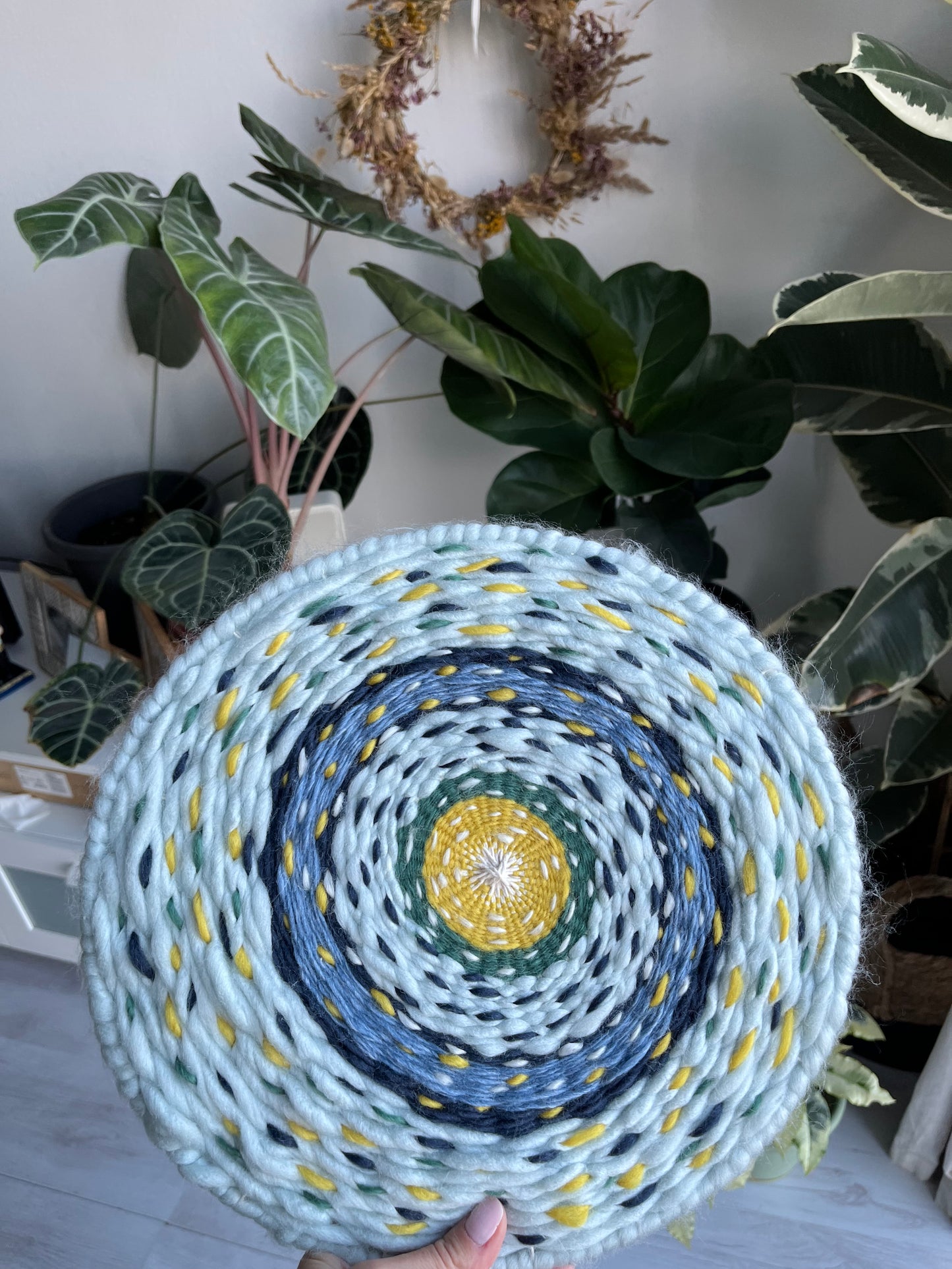 Circular weaving starry night