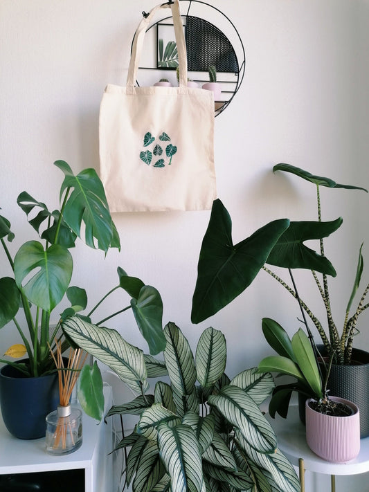 Embroidered tote bag| Tote bag with leaves| Hand Embroidered Tote Bag with Leaves| Reusable Shopping Bag|Eco-Friendly Canvas Tote