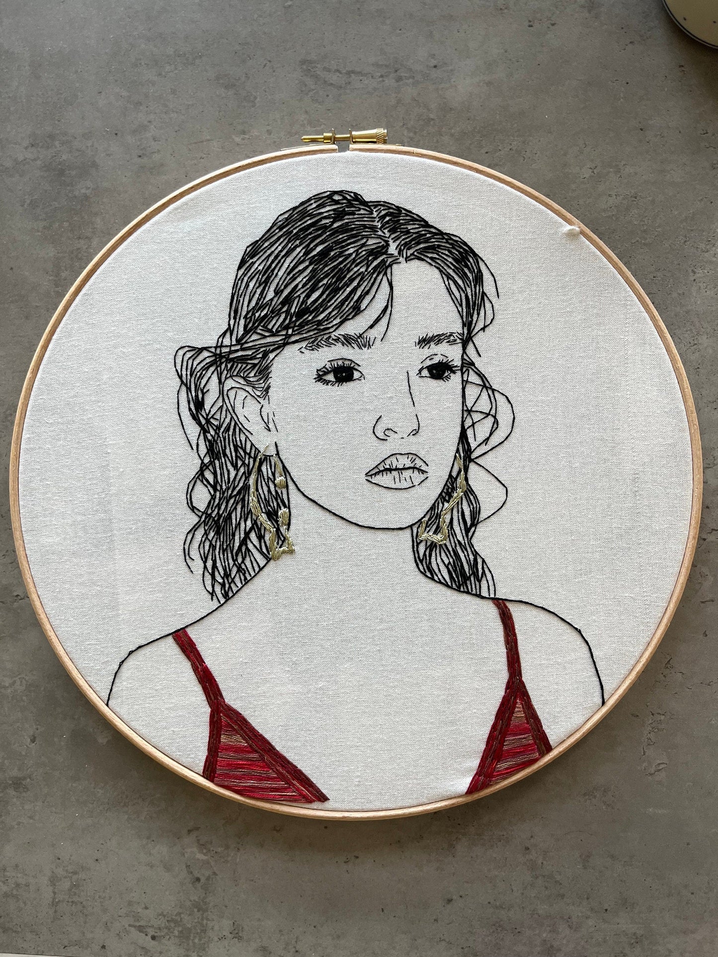 Hand-Embroidered  Woman Portrait, Unique Fiber Art, One-of-a-Kind Wall Decor|Hand embroidered portrait