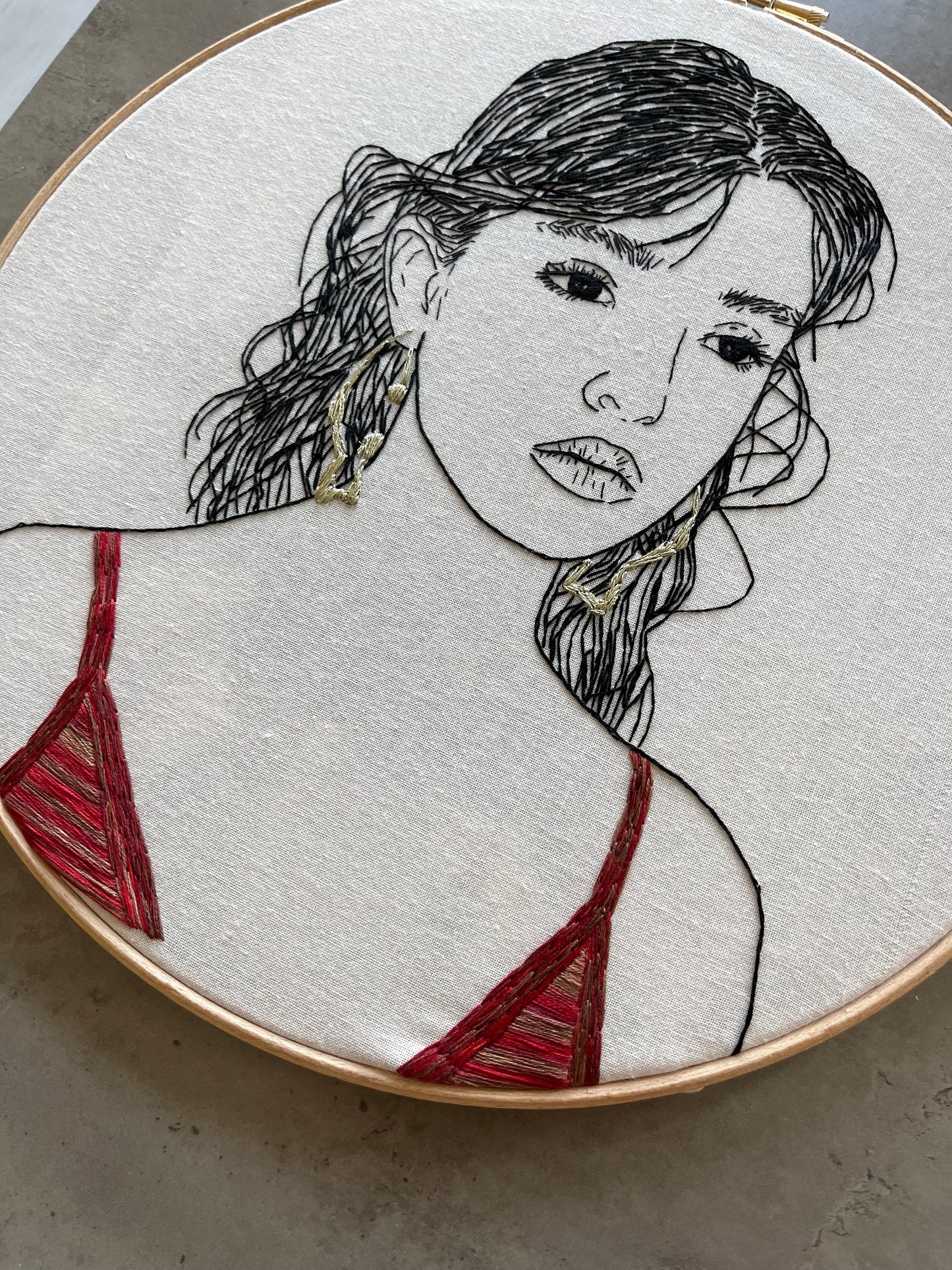 Hand-Embroidered  Woman Portrait, Unique Fiber Art, One-of-a-Kind Wall Decor|Hand embroidered portrait
