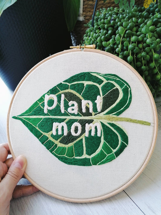 Plant mom embroidery hoop - Indie's Little Crafts