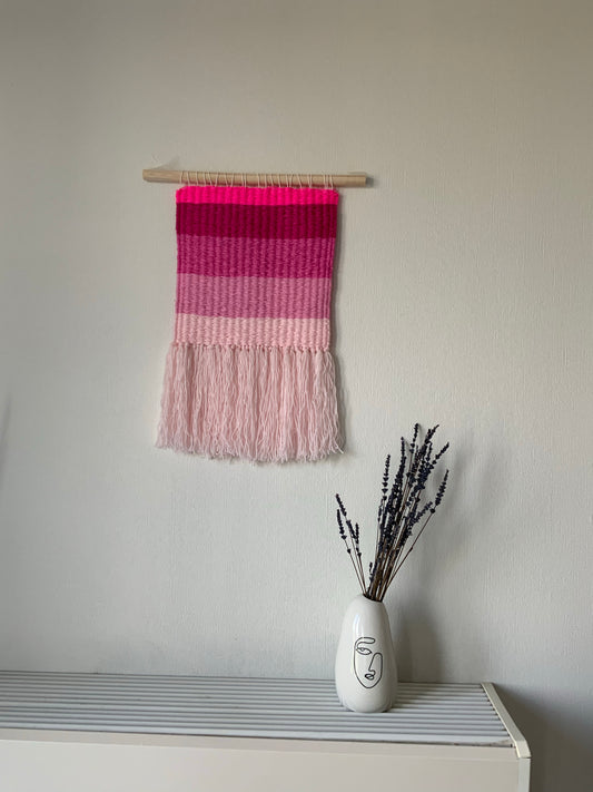 Pink variations weaving tapestry - Indie's Little Crafts