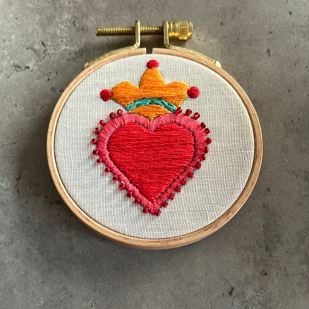 Queen of hearts mini hoop - Indie's Little Crafts